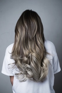 Hair Colors to Consider to Transition from Summer to Fall